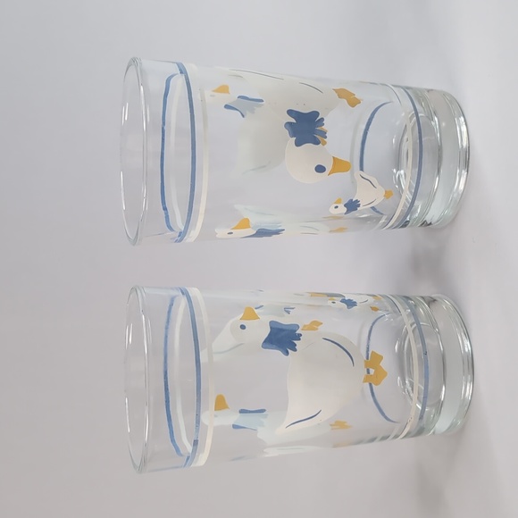 Vintage set of 2 Geese Glasses - Picture 5 of 8